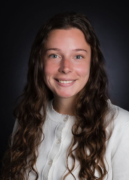 Headshots_0026-Edit.jpg